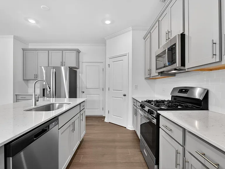 3105 Allamore Dr — Photo 9
