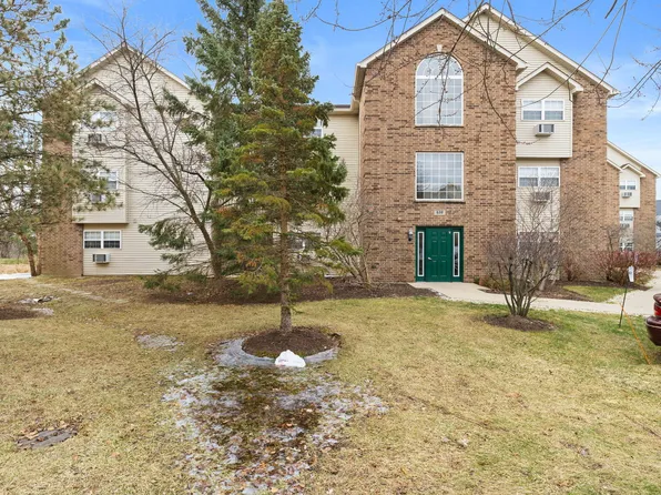 410 Cunat Blvd APT 2G, Richmond, IL 60071