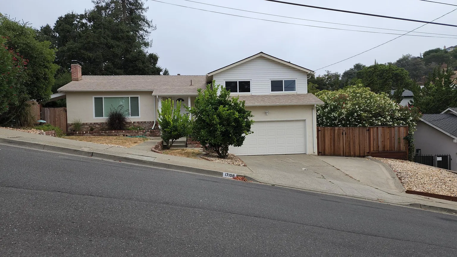 17108 Mayflower Dr photo 1