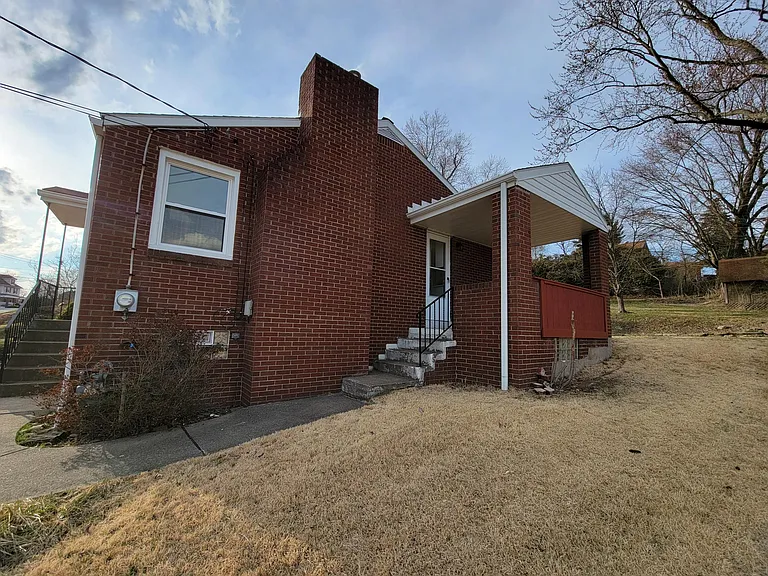 10761 Old Trail Rd — Photo 27