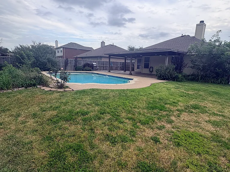 2260 Fieldcrest Dr — Photo 9