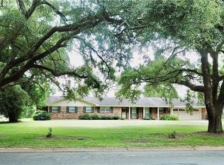 713 Parkway Dr, Natchitoches, LA 71457