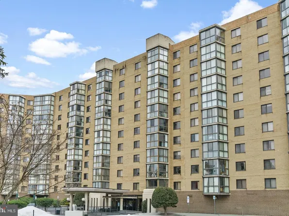3310 N Leisure World Blvd APT 705-6, Silver Spring, MD 20906
