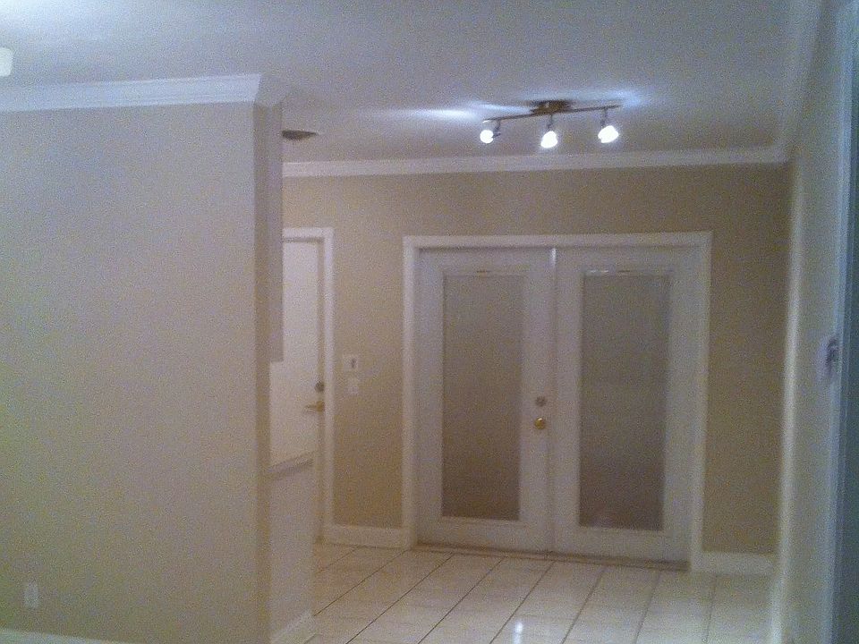 1st image of 2411 NE 25th Pl