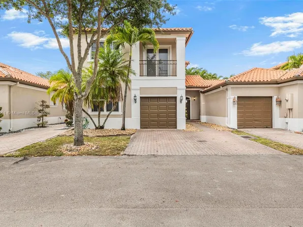 8330 NW 142nd St, Miami Lakes, FL 33016
