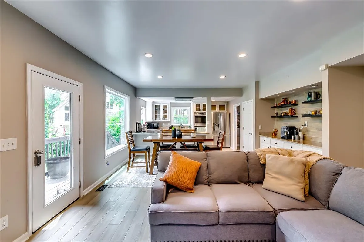 Mallard Lake Pl, Alpharetta — Photo 1
