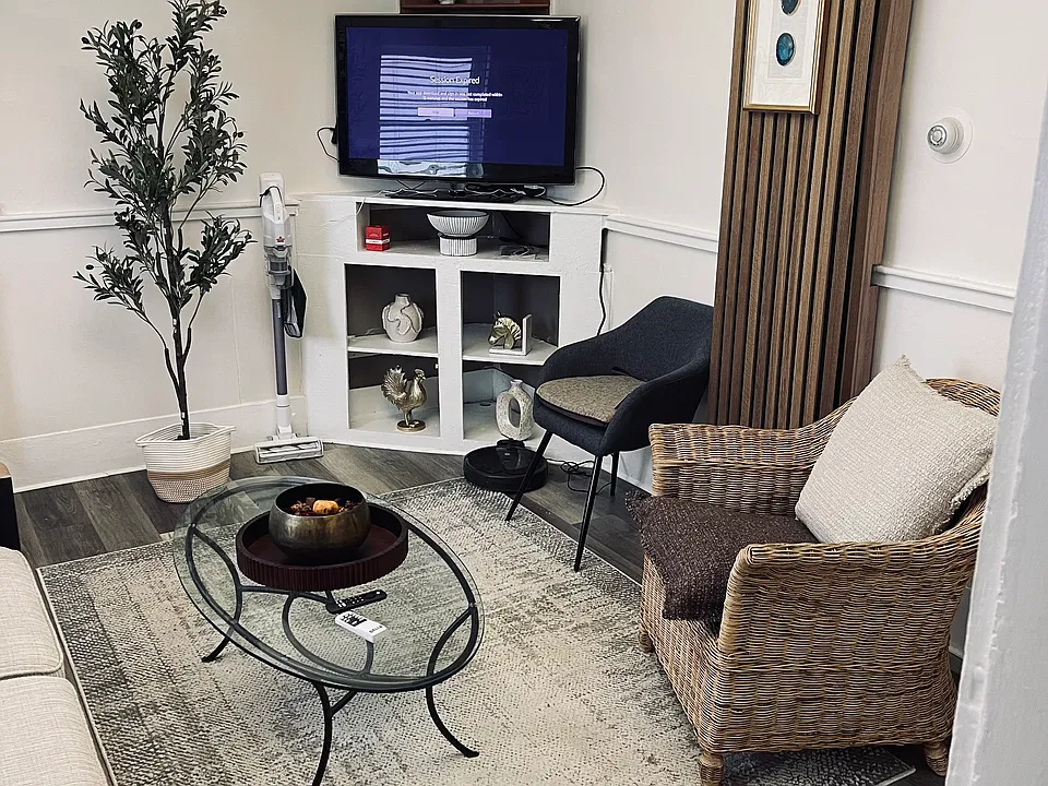 1 Horton Pl #1