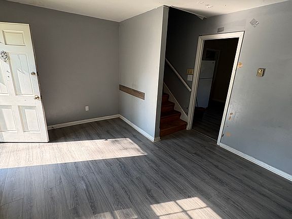2nd image of 2545 Pinehurst Dr