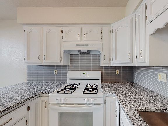 4th image of 1116 Coal Ave SW #2