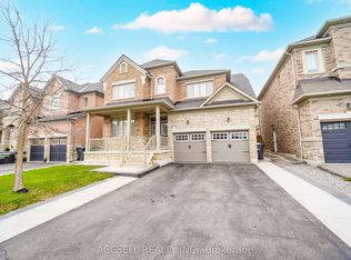 10 Dopp Cres, Brampton, ON L6P 4C8