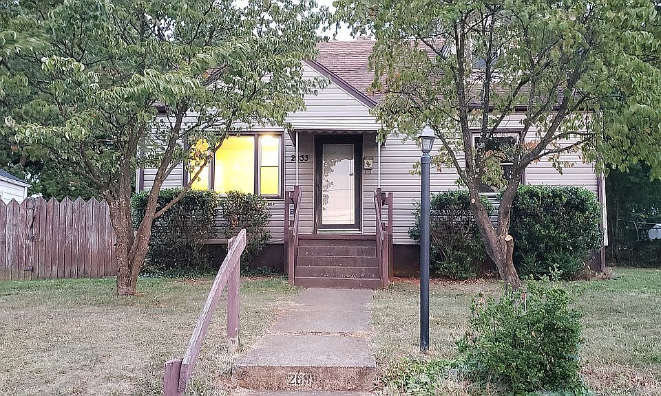 1st image of 2633 Vancouver Dr NW