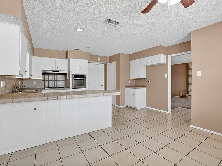 2615 Haynes Dr #B — Photo 15