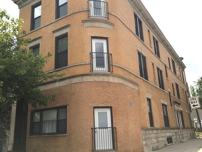 4053 N Leavitt St #2N — Photo 15