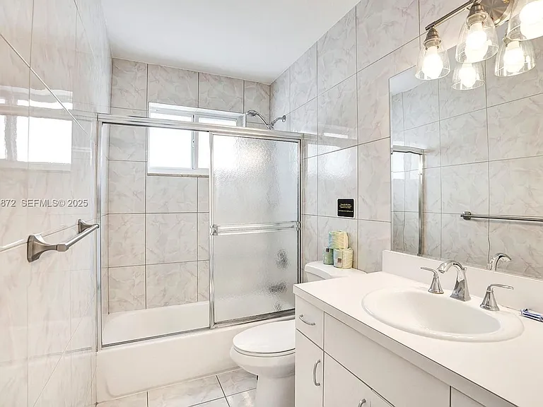 1018 Adams St — Photo 20