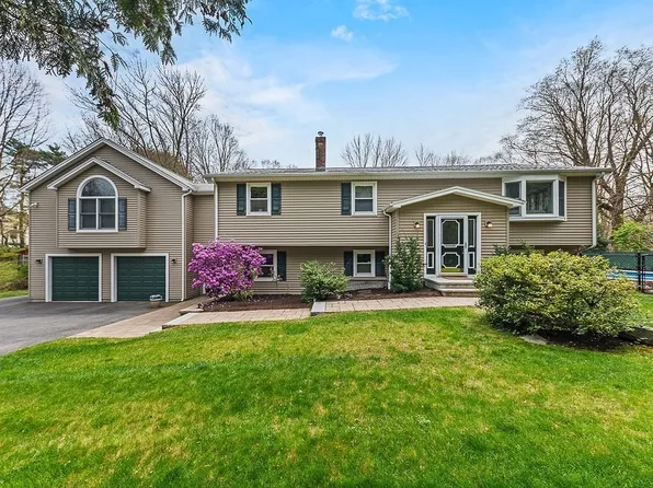 80 Mill St, Mansfield, MA 02048