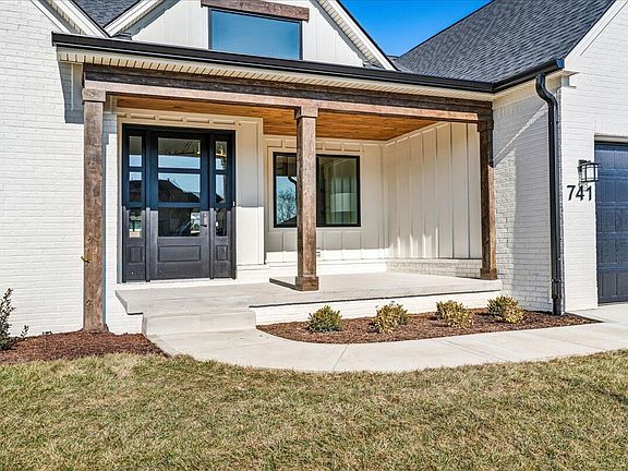 4th image of 741 Azalea Ln