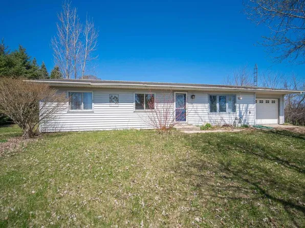 480 Pioneer DRIVE, Fredonia, WI 53021