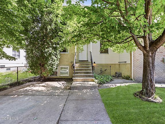 2nd image of 67 Whispering Pines Lane