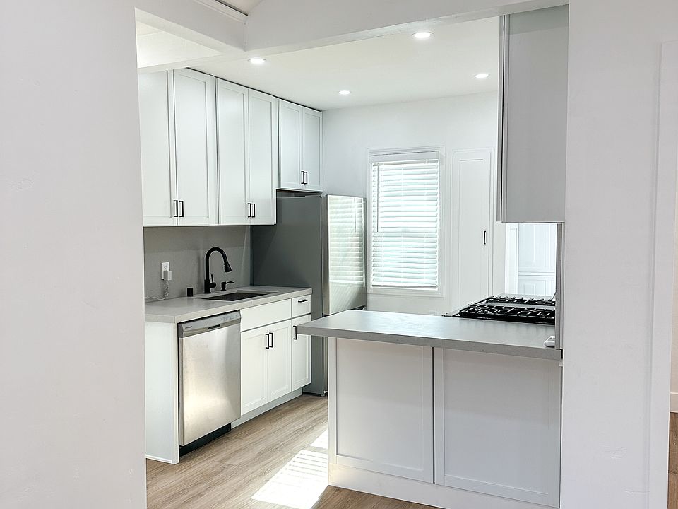 Open kitchen