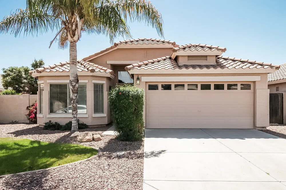 3 bed, 2.0 bath, 1544 sqft, $2,260 — Photo 1