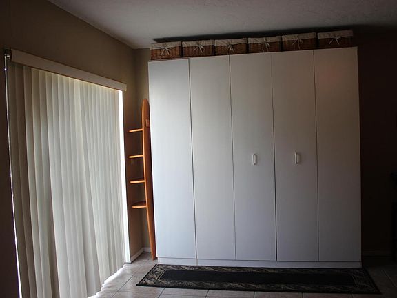 5th image of 223 Columbia Dr APT 225