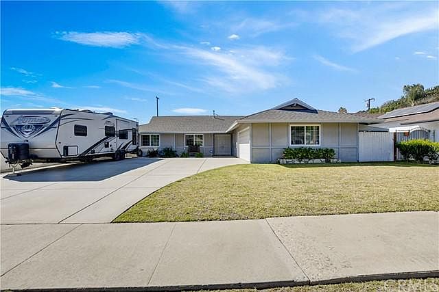 1st image of 1231 Sunflower Ave