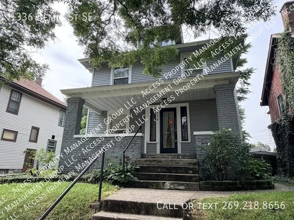 1336 Bemis St SE, Grand Rapids, MI 49506