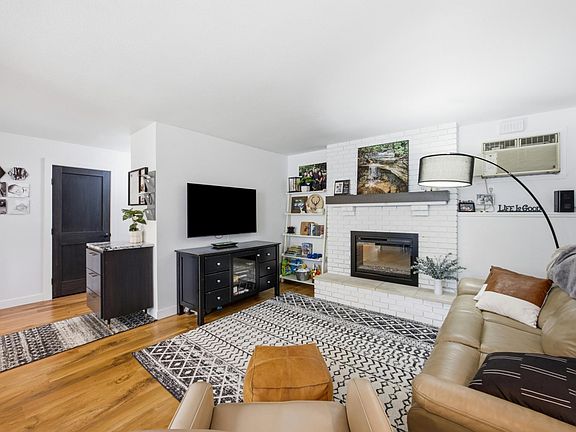 3rd image of 511 Caddy Ave