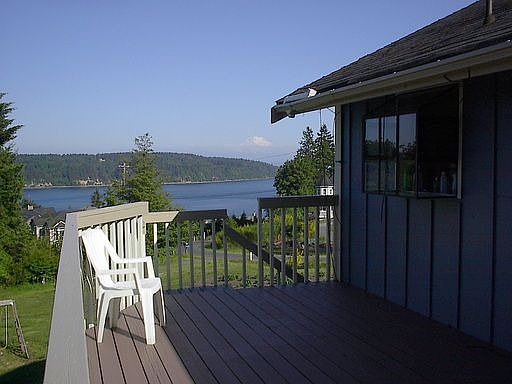3rd image of 1321 Sea Cliff Dr NW