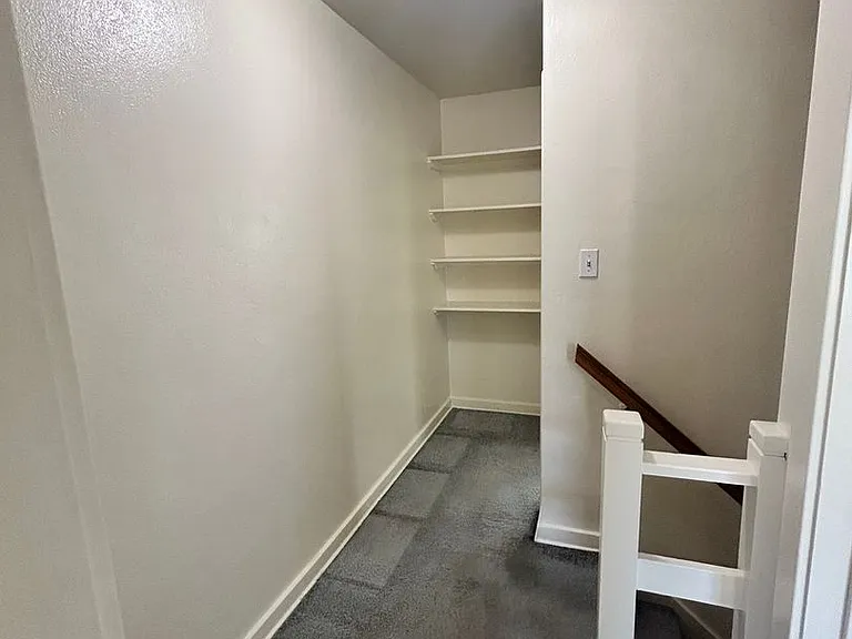6223 W Everett St — Photo 6