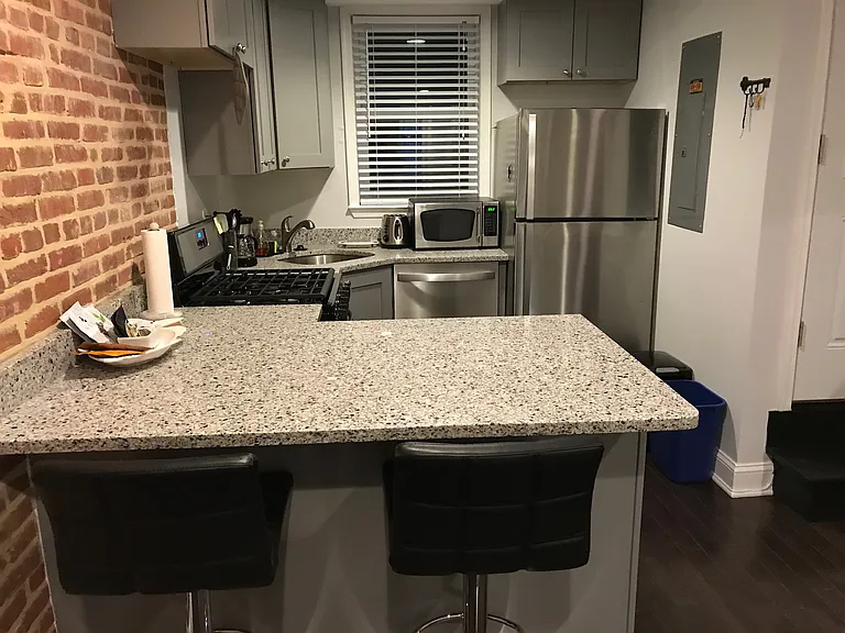 119 S Highland Ave #2 — Photo 7