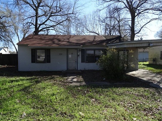 1st image of 2721 Rosemont St