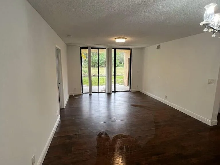 5721 Riverside Dr #102B5 — Photo 13