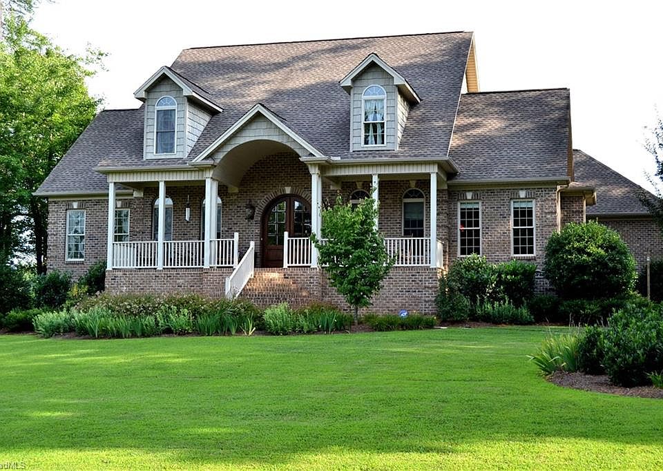 1st image of 2627 Mableton Dr