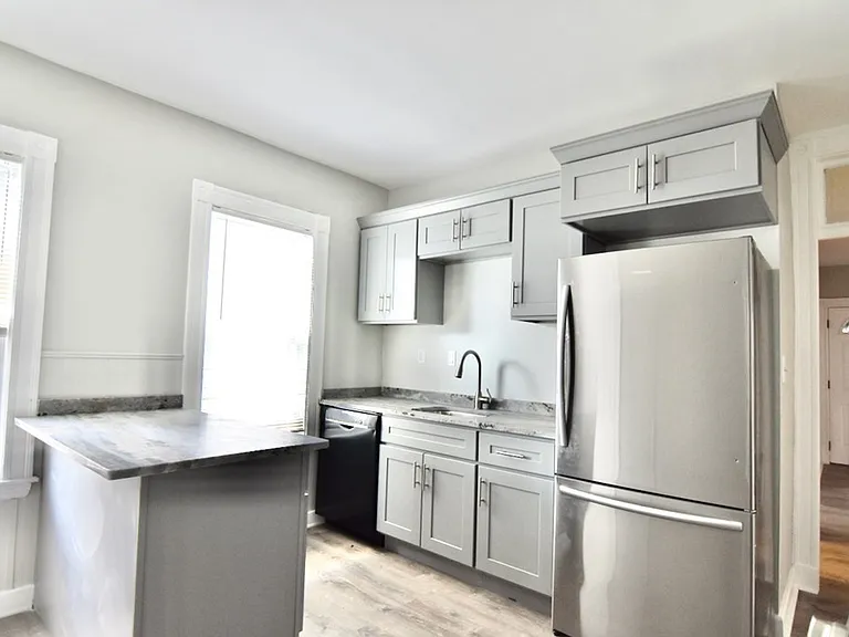 82 Fuller St #1 — Photo 16
