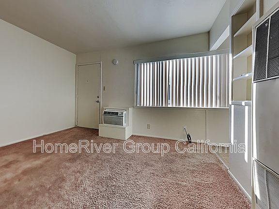 4th image of 2209 W St #11