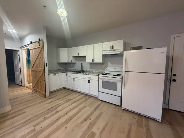 43 Central St #G3, Haverhill, NH 03765