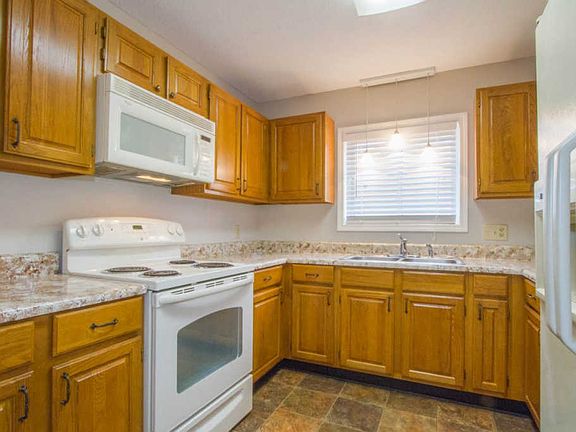 2nd image of 109 Northlake Dr