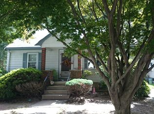 19 Hartlawn Rd, West Roxbury, MA 02132