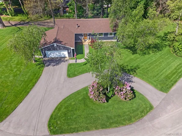 1 Harvest Circle, Warwick, NY 10990