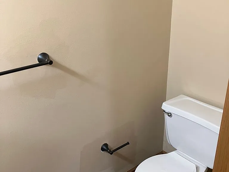 1520 Hawk Cir #B — Photo 10