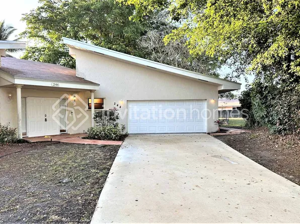 244 Natchez Ct, Royal Palm Beach, FL 33411