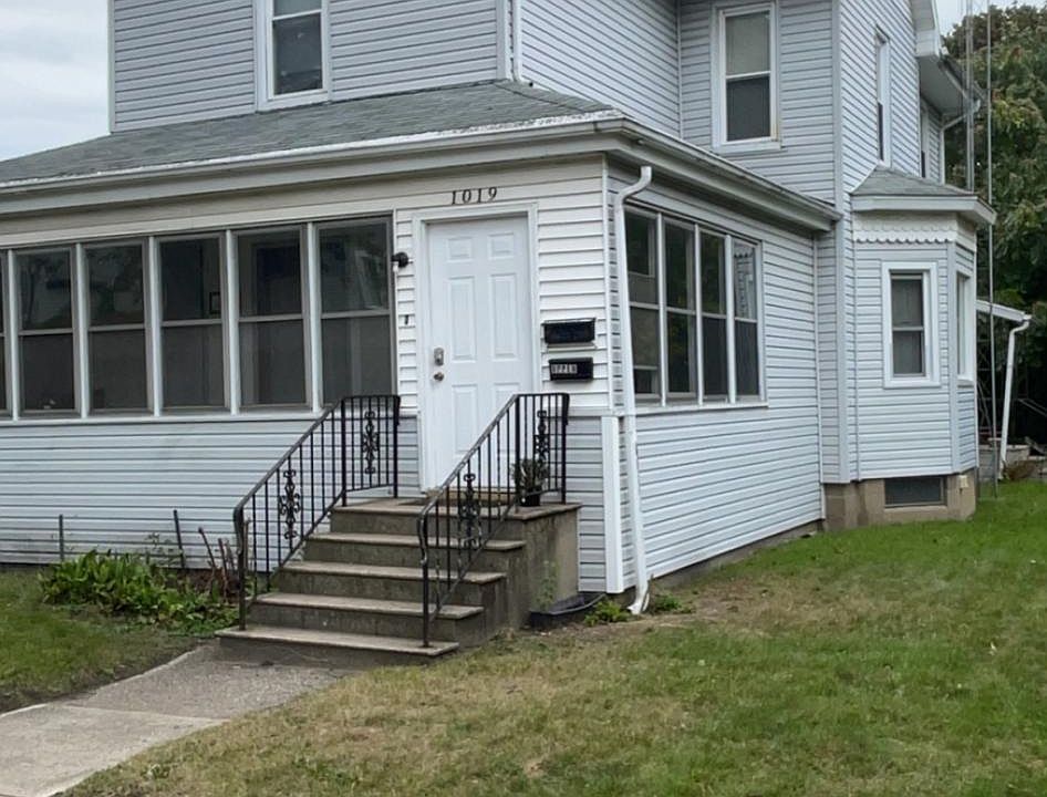 1st image of 1019 Michigan Ave #1