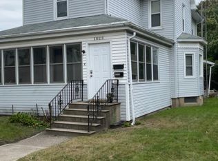 1019 Michigan Ave #1, Saint Joseph, MI 49085