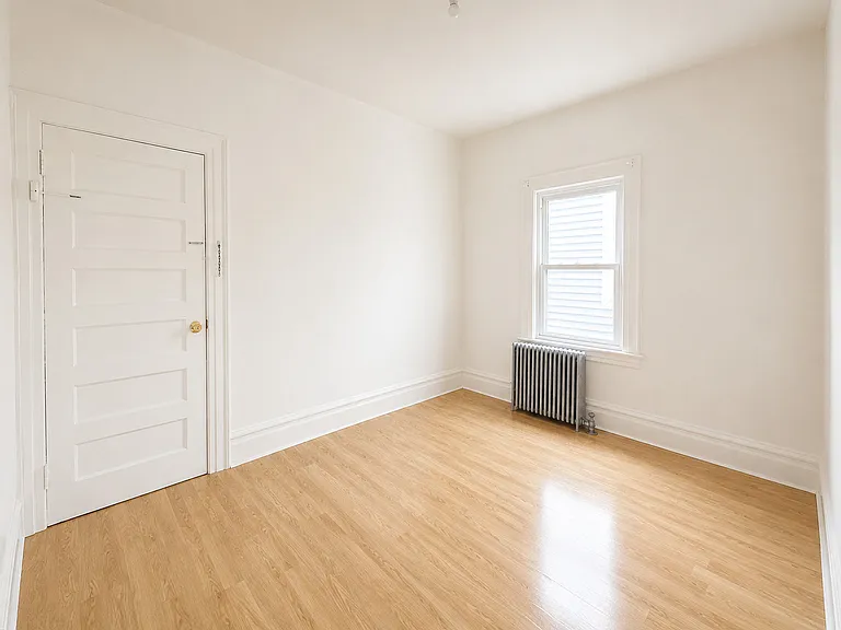 144 Elmwood Ave #3 — Photo 2
