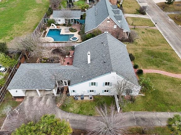 4th image of 2032 Charvais Dr