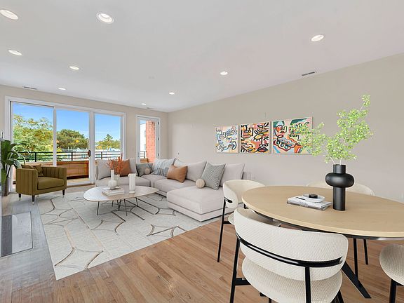 5th image of 1830 N Milwaukee Ave APT 205