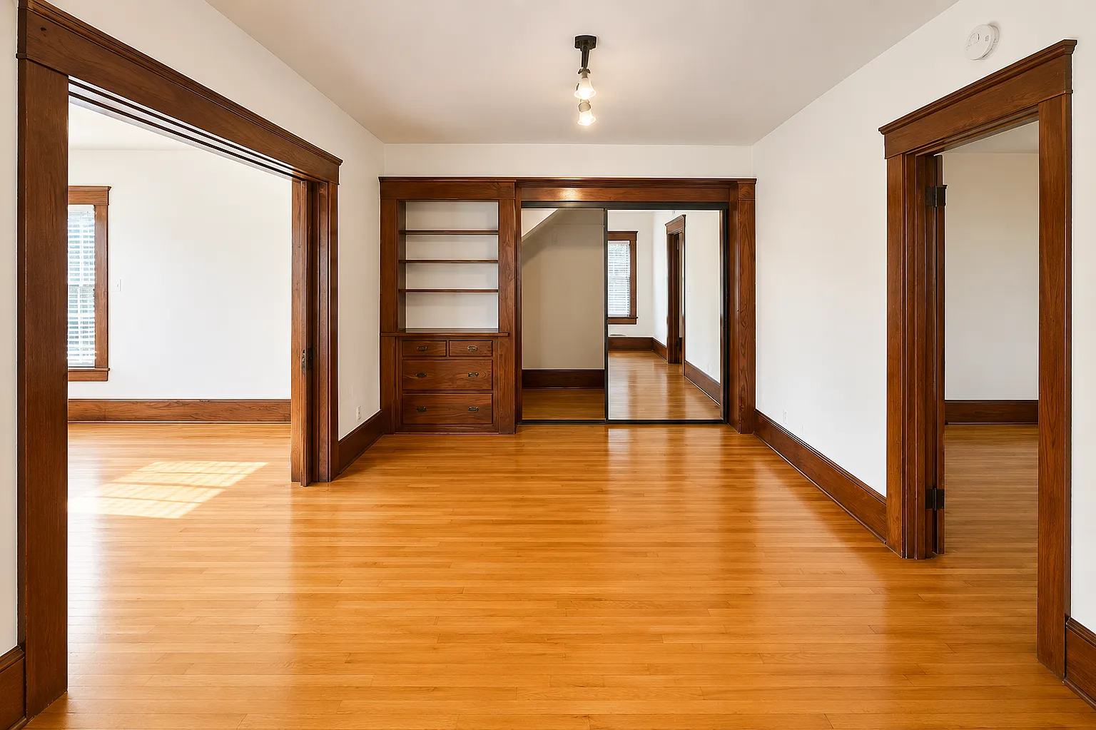1 bed, 750 sqft, $2,050 — Photo 4