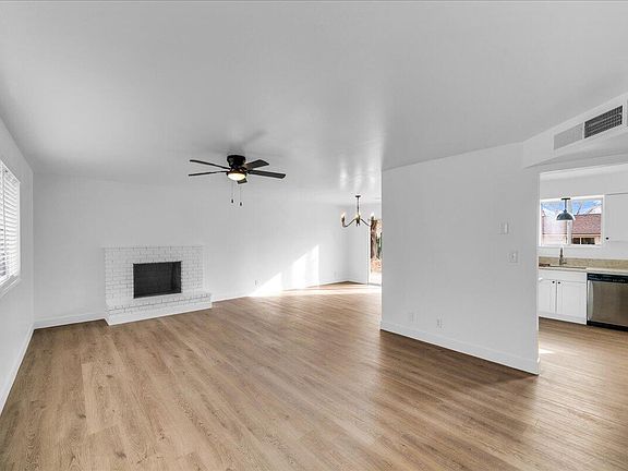5th image of 374 N Urie East Dr