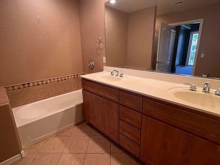 17 W Vernon Ave #413 — Photo 21